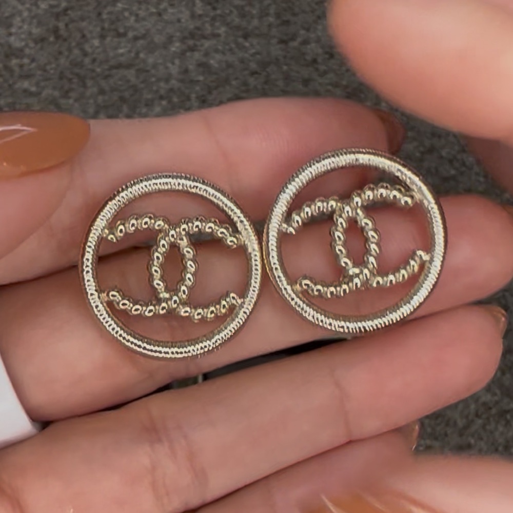 EUC Vintage Chanel Logo Gold Earrings - Picture 5 of 8